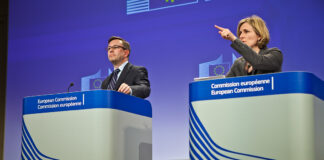 Tak się wychodzi z Unii Europejskiej