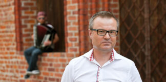 Roman Imielski: tam, gdzie w grę wchodzą WIELKIE PIENIĄDZE, woda jest bardzo mętna Roman Imielski. Fot. Newsbar.pl