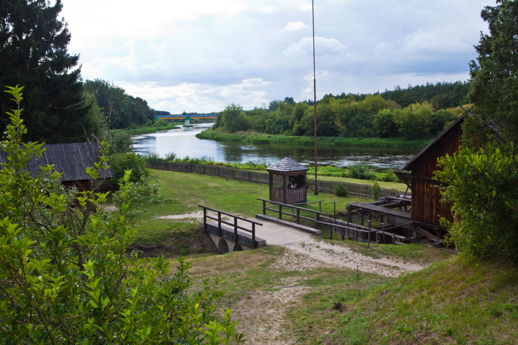 IMG 6010 1068x712 Nowogród nad Narwią
