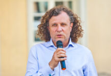 Za dwa tygodnie Karnowski idzie do fryzjera