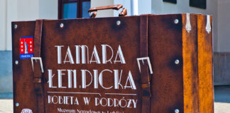 Kobieta w podróży
