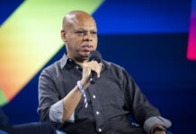 Patrick Gaspard: społeczeństwo dzieli się na prawicę i lewicę, a to błąd